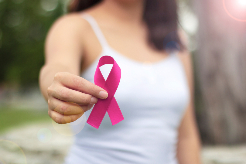 Cinco dúvidas frequentes sobre o câncer de mama: entenda a importância do Outubro Rosa